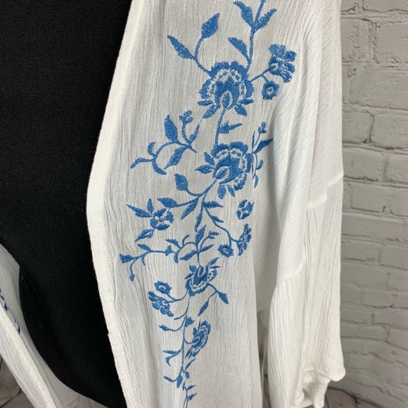 Clover & Scout shawl NWT - Picture 2 of 5